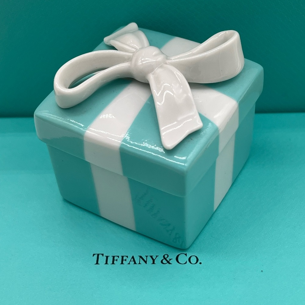 Tiffany & Co. Blue Ceramic Bow Gift Box